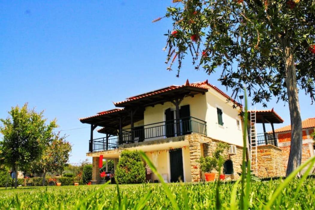 Donatos Apartment Finikounta Exterior photo