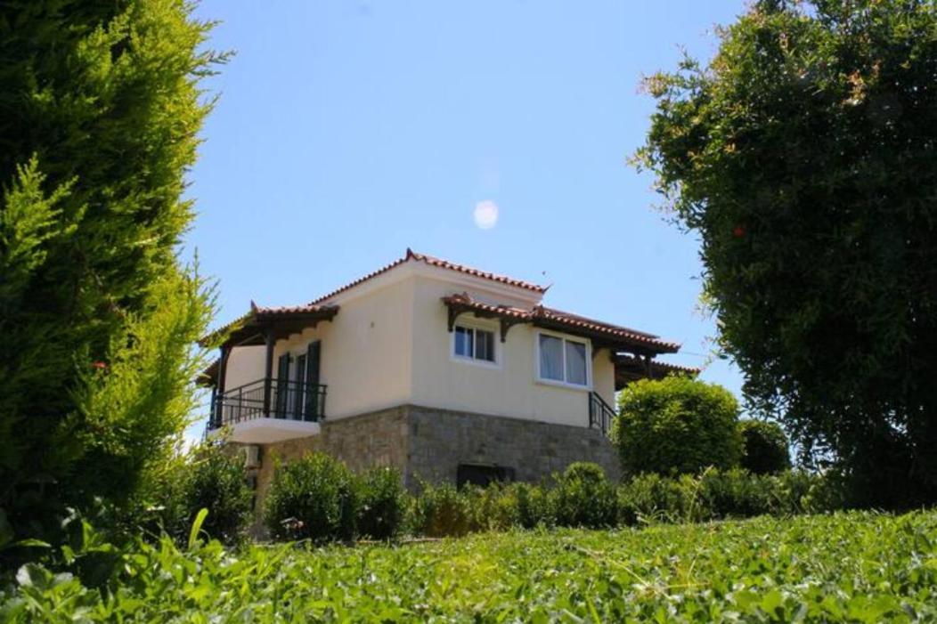 Donatos Apartment Finikounta Exterior photo
